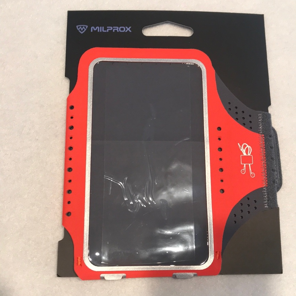 Milprox phone running armband, nwt